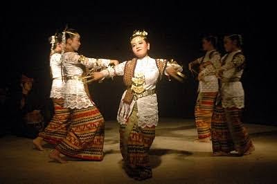 Lirik Lagu Cangget Agung - Lampung - Tanjak7