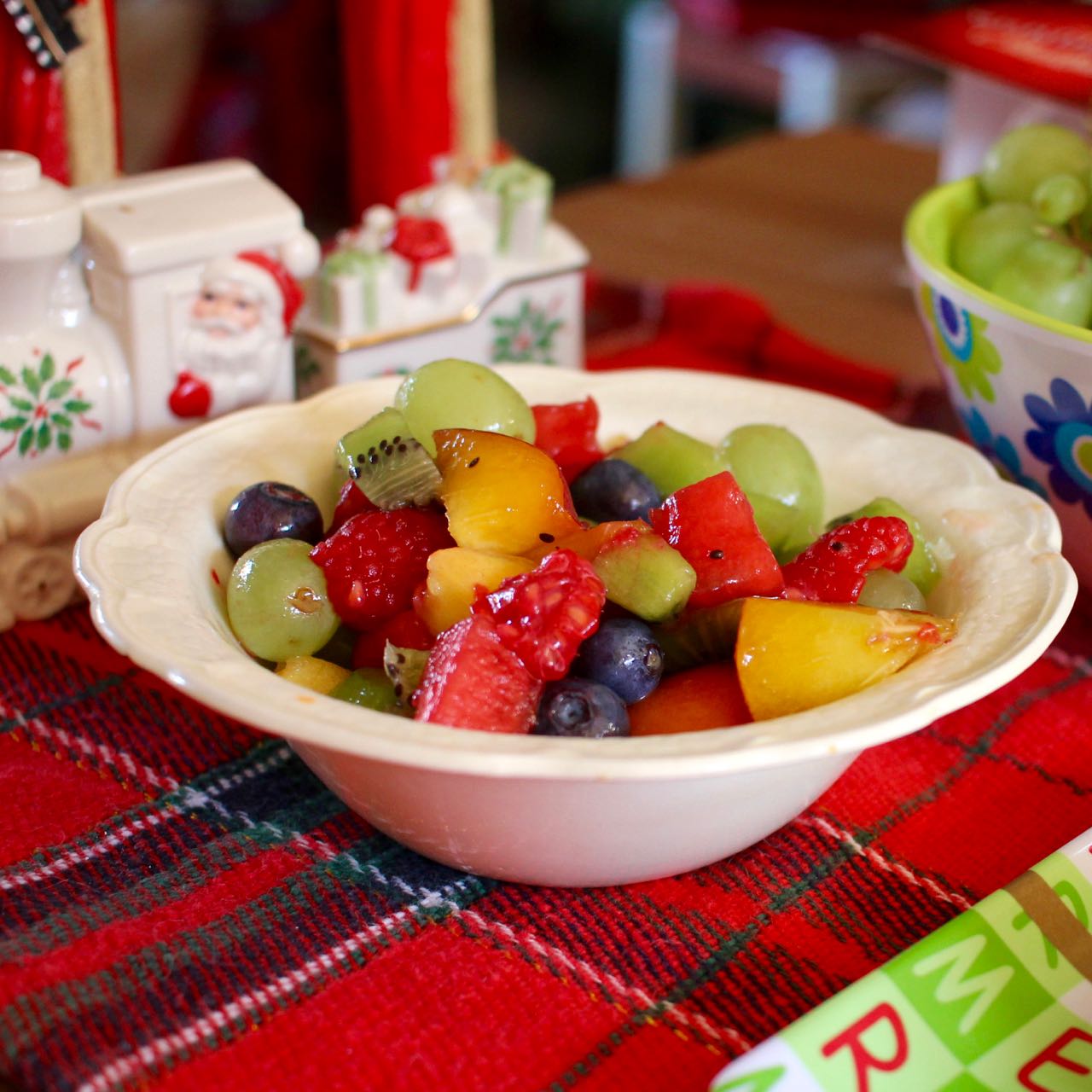 Green Gourmet Giraffe Fruit salad for New Year's Eve
