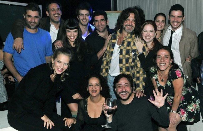 Mujer bella ϟ. Alguien que me quiera.