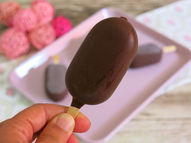 Tomillo, laurel y cosas de comer.: POLOS CREMOSOS DE COCO Y CHOCOLATE