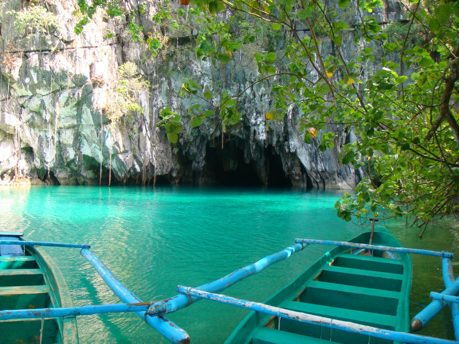 The Beautiful Islands of the Philippines: palawan