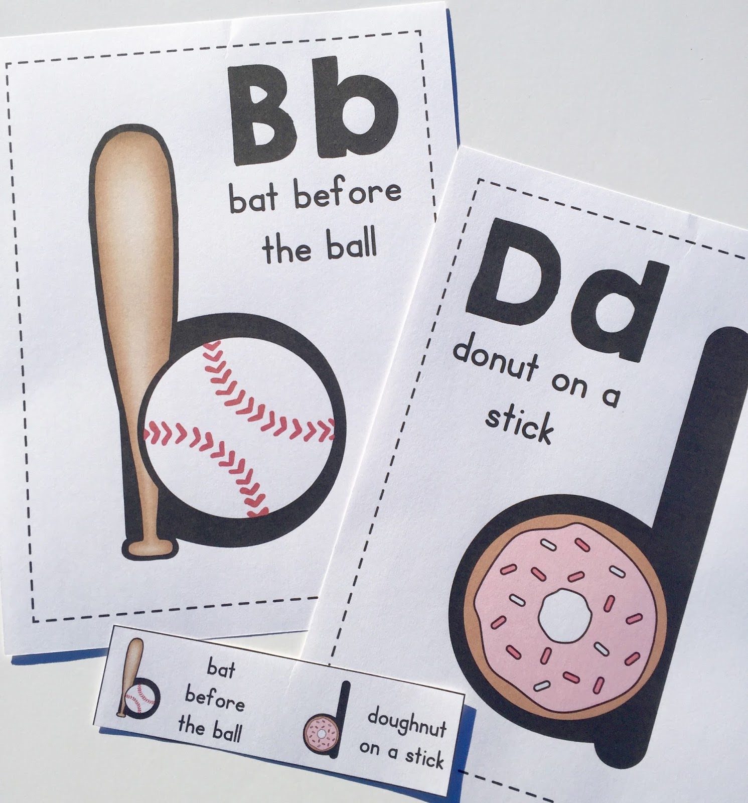 помогать друг другу. Helping b b m. мальчики помогают друг другу. я рассказываю клипарт. Helping b b m.