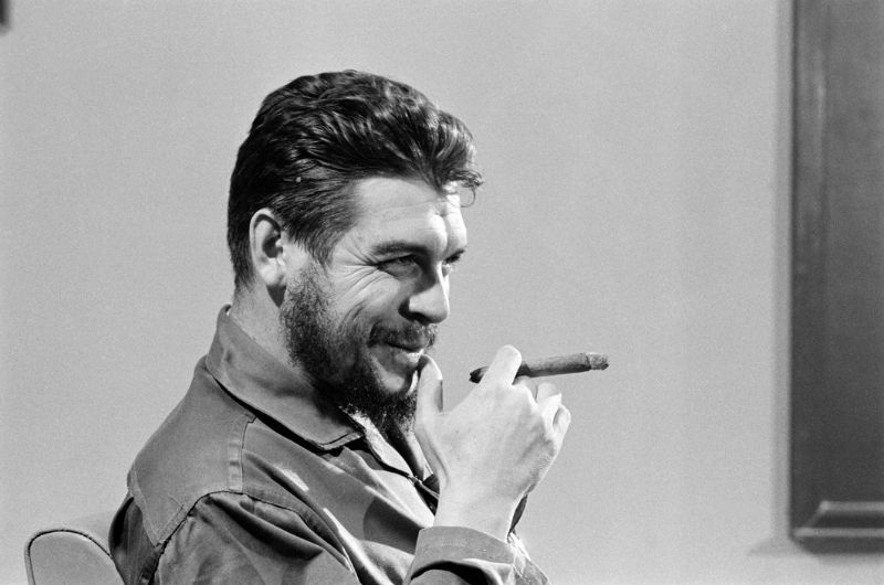 Che Guevara: A Life Told in Historical Photos from Youth to Final Years - 25