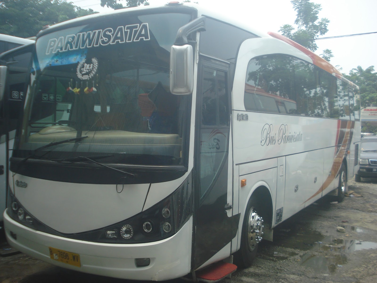 Jual Bus Pariwisata di Riau: Panduan Lengkap Memilih Armada yang Tepat untuk Bisnis Anda