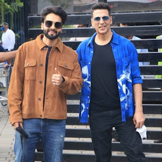 Akshay and Jackky Bhagnani spotted at Mumbai