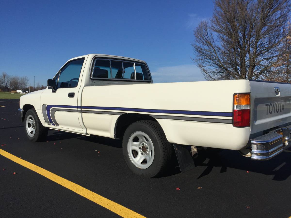 1989 toyota pickup v6 oil type