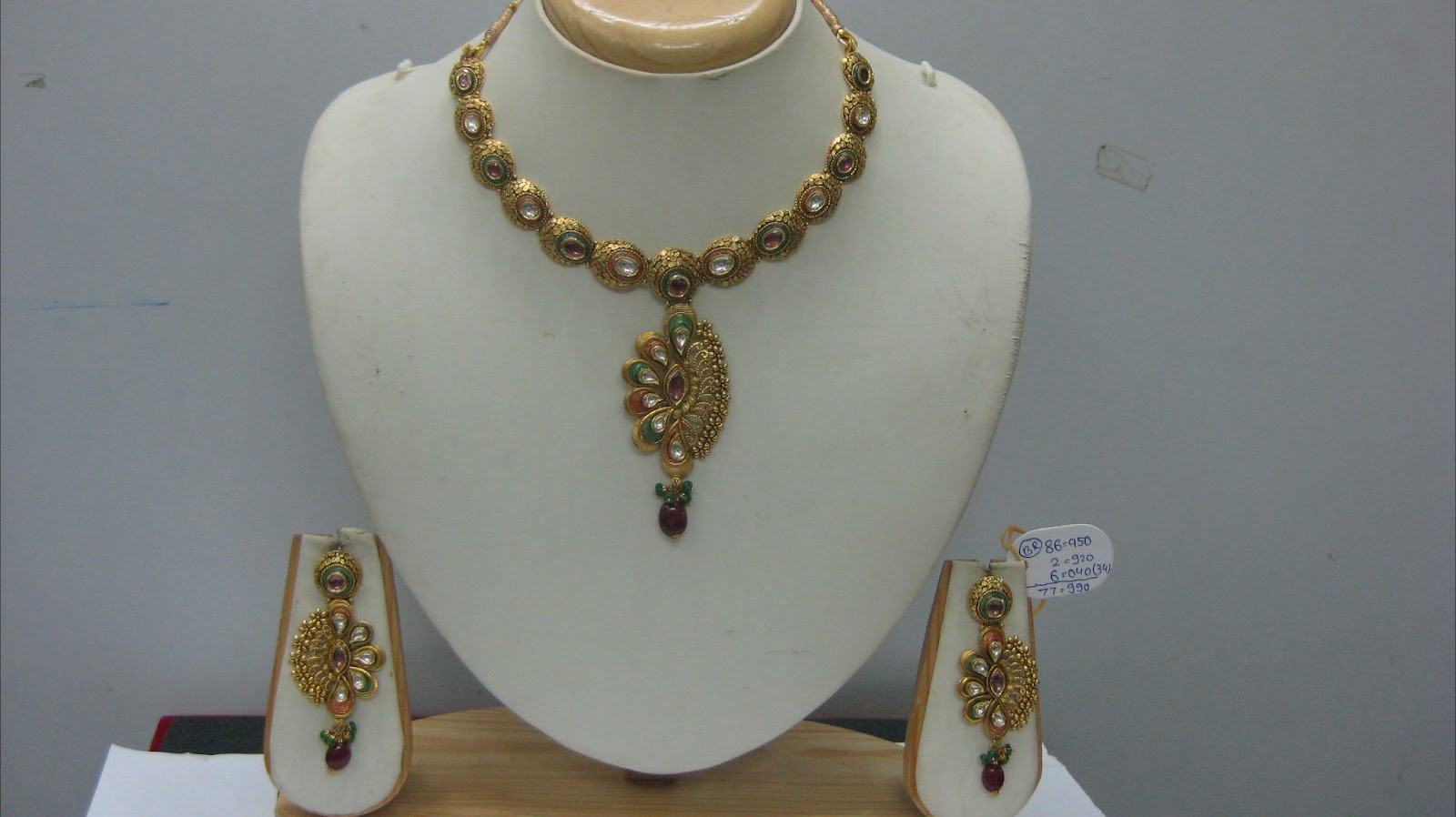 gold_ fashion_ jewellery CALCUTTA ANTIQUE NECKLACE