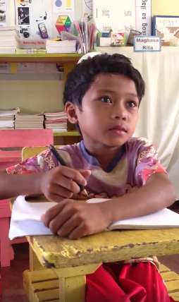 Poor Boy Eating Rice with Junk Food as 'ULAM' for Lunch Receives Help from Netizens Poor Boy Eating Rice with Junk Food as 'ULAM' for Lunch Receives Help from Netizens