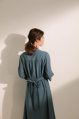 口袋裡的夏天舒棉開襟莫蘭迪藍七分袖洋裝