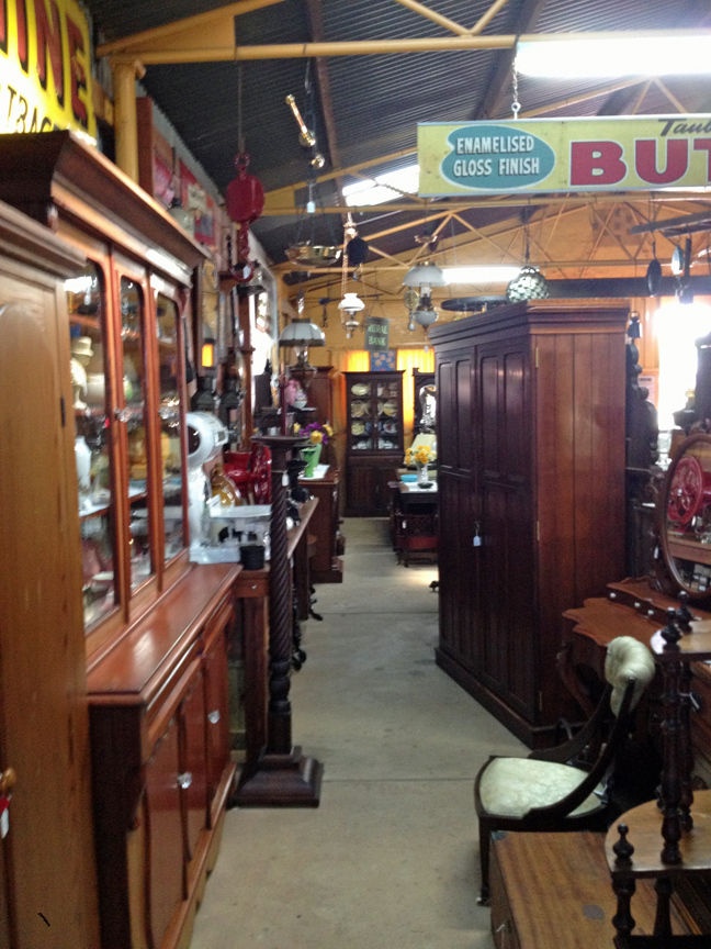 Willowbrook Park The Dubbo Chronicles 6...The Antique Shop