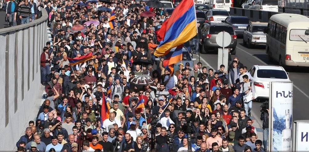 Сторонники Пашиняна намерены блокировать дороги и мосты 2 Сторонники Пашиняна намерены блокировать дороги и мосты