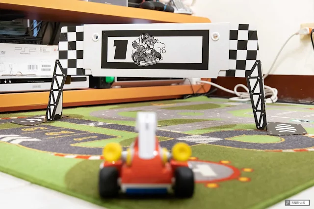 【遊戲】任天堂 AR 競速玩起來《瑪利歐賽車實況：家庭賽車場》 - 賽車上的廣角鏡頭會放大賽道即視感，但很多彎都過得去
