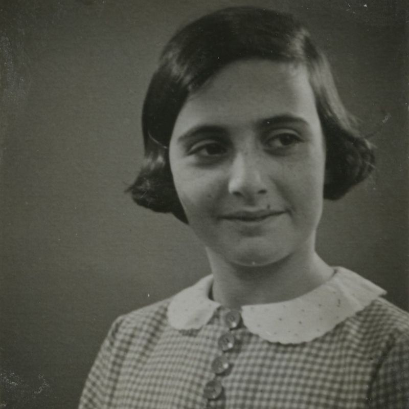 Lovely Photos of Margot Frank in the 1930s and Early ’40s Vintage Everyday Lovely Photos of Margot Frank in the 1930s and Early ’40s Vintage Everyday