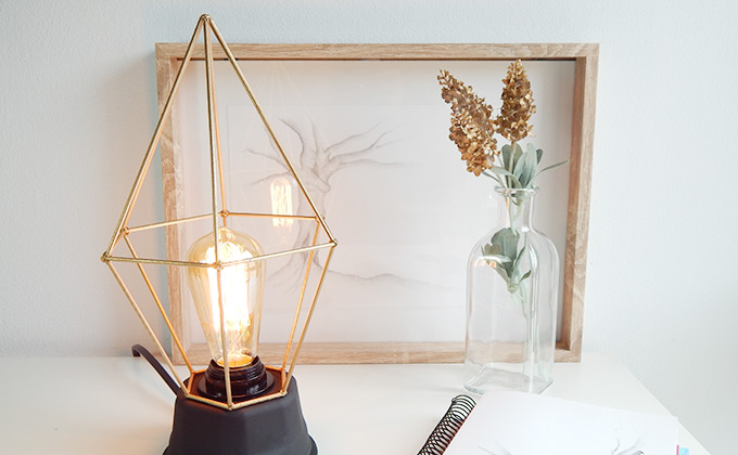 diy-lampara-hecha-con-palillos