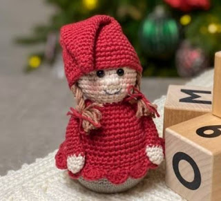 PATRON GRATIS MUÑECA DE NAVIDAD AMIGURUMI 46832 👩🎄