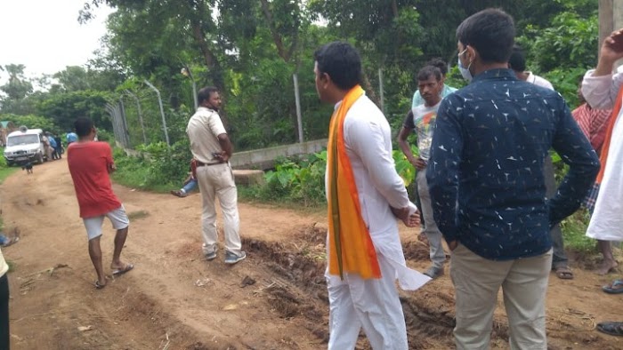 গলসীতে বিজেপির গৃহসম্পর্ক অভিযান আটকাতে বোমাবাজি, অভিযোগের তীর তৃণমূলের দিকে