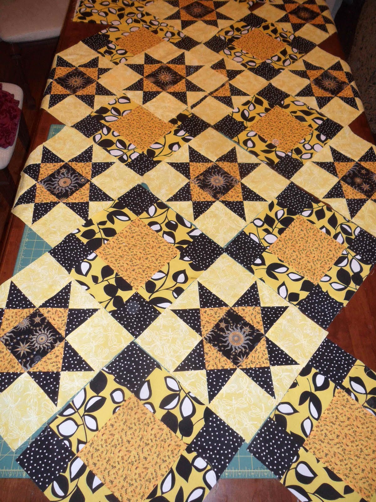 Cuenca Chronicles The Cheerful Yellow Quilt project