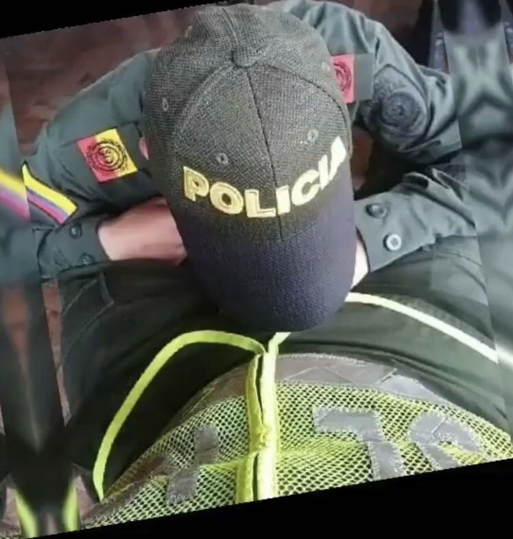 policias mamando verga