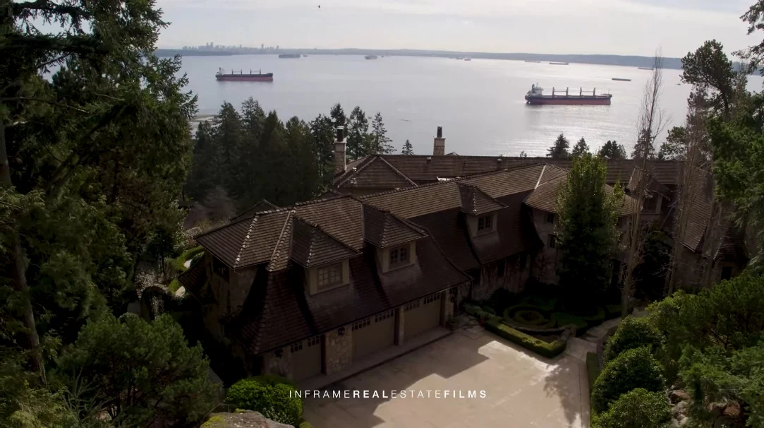21 Photos vs. 4672 Clovelly Walk, West Vancouver, BC Exterior Design Ultra Luxury Home Tour