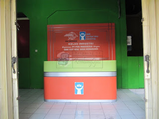 Meja Resepsionis Sekolah