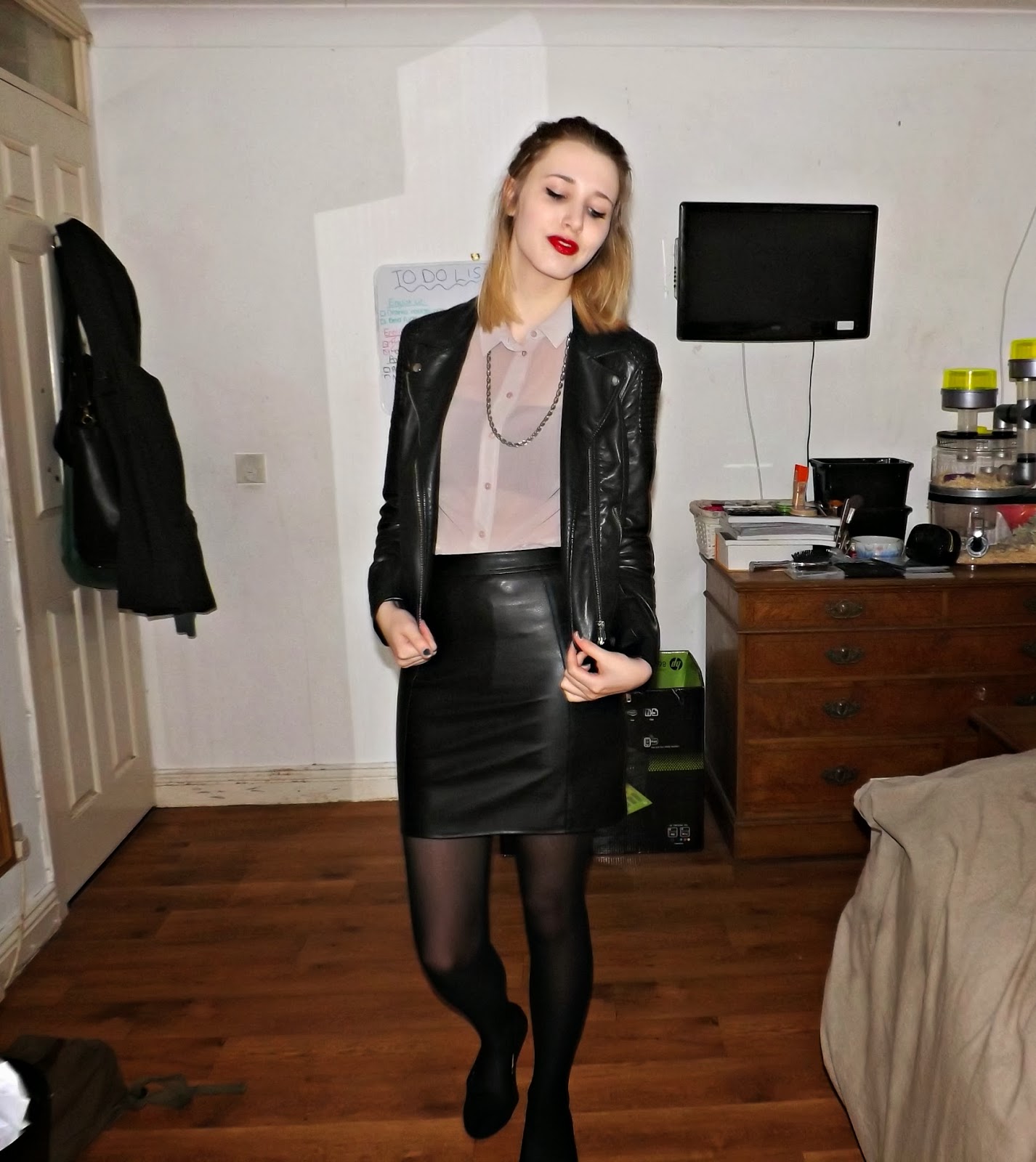 How I Style || Leather Mini Skirt | Style and Allure
