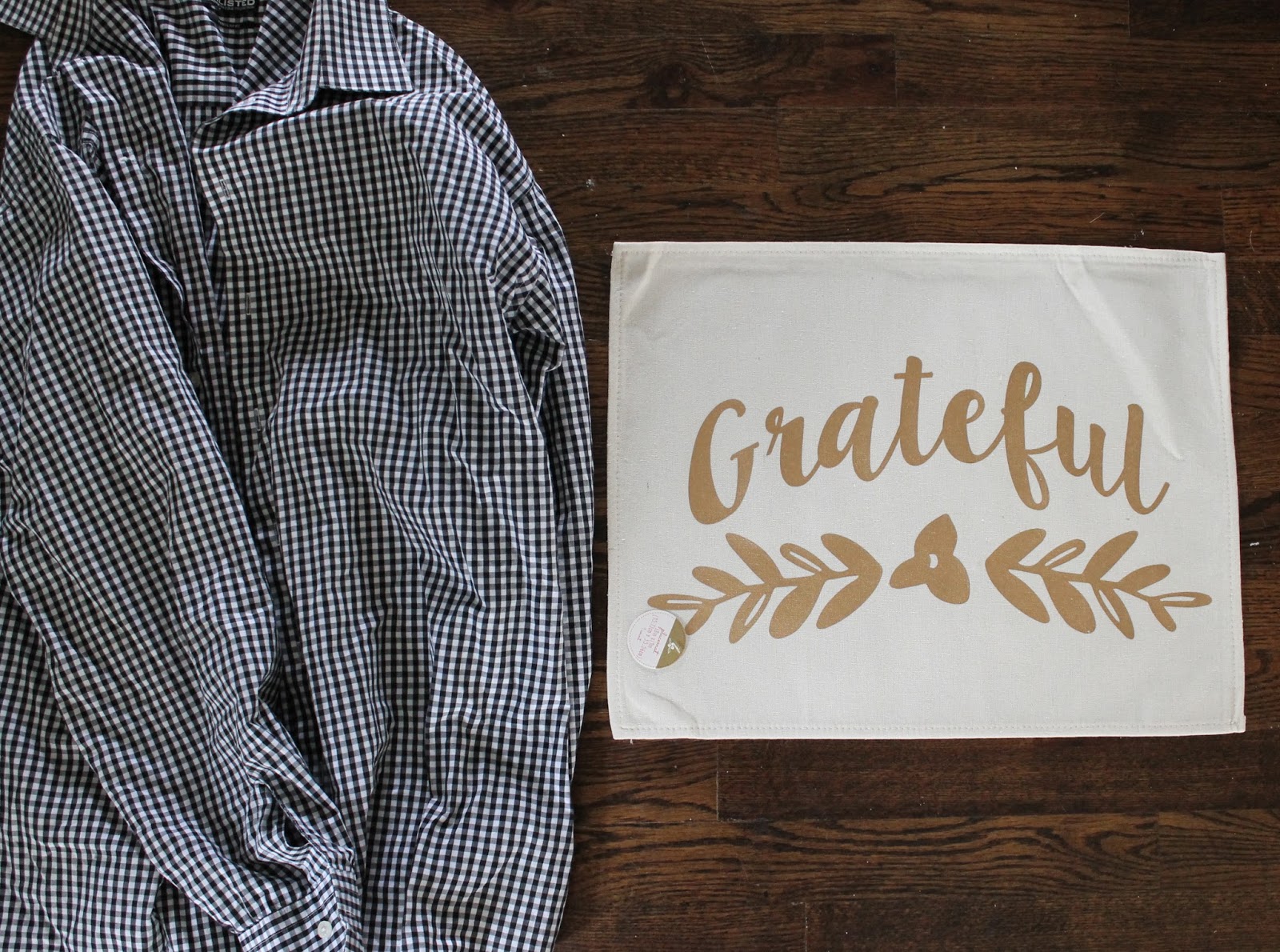 Wonderfully Made DIY Dollar Spot Placemat Pillow