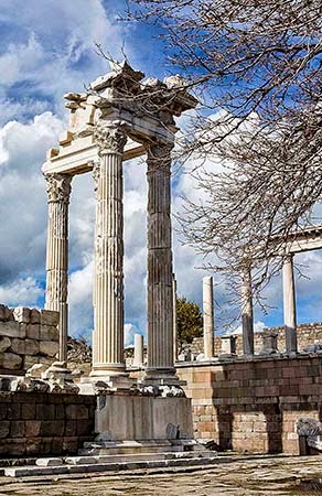 Bergama Trajan Temple