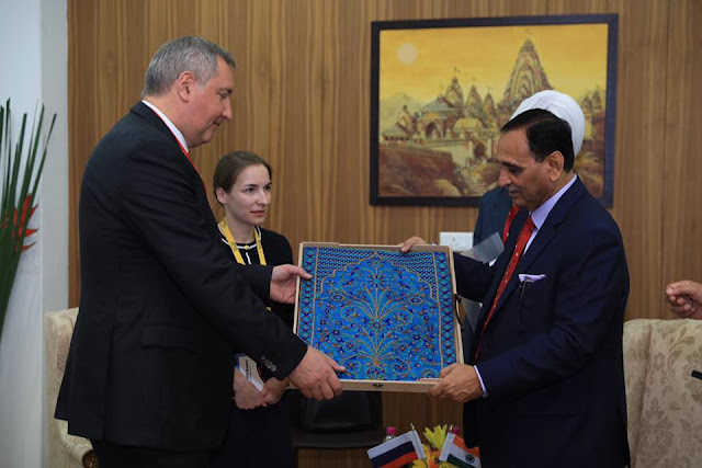 Mr. Dmitry Rogozin, Hon. Deputy Prime Minister and Deputy Chairman of the Government, Russia with Hon. Chief Minister of Gujarat Mr. Dmitry Rogozin, Hon. Deputy Prime Minister and Deputy Chairman of the Government, Russia with Hon. Chief Minister of Gujarat