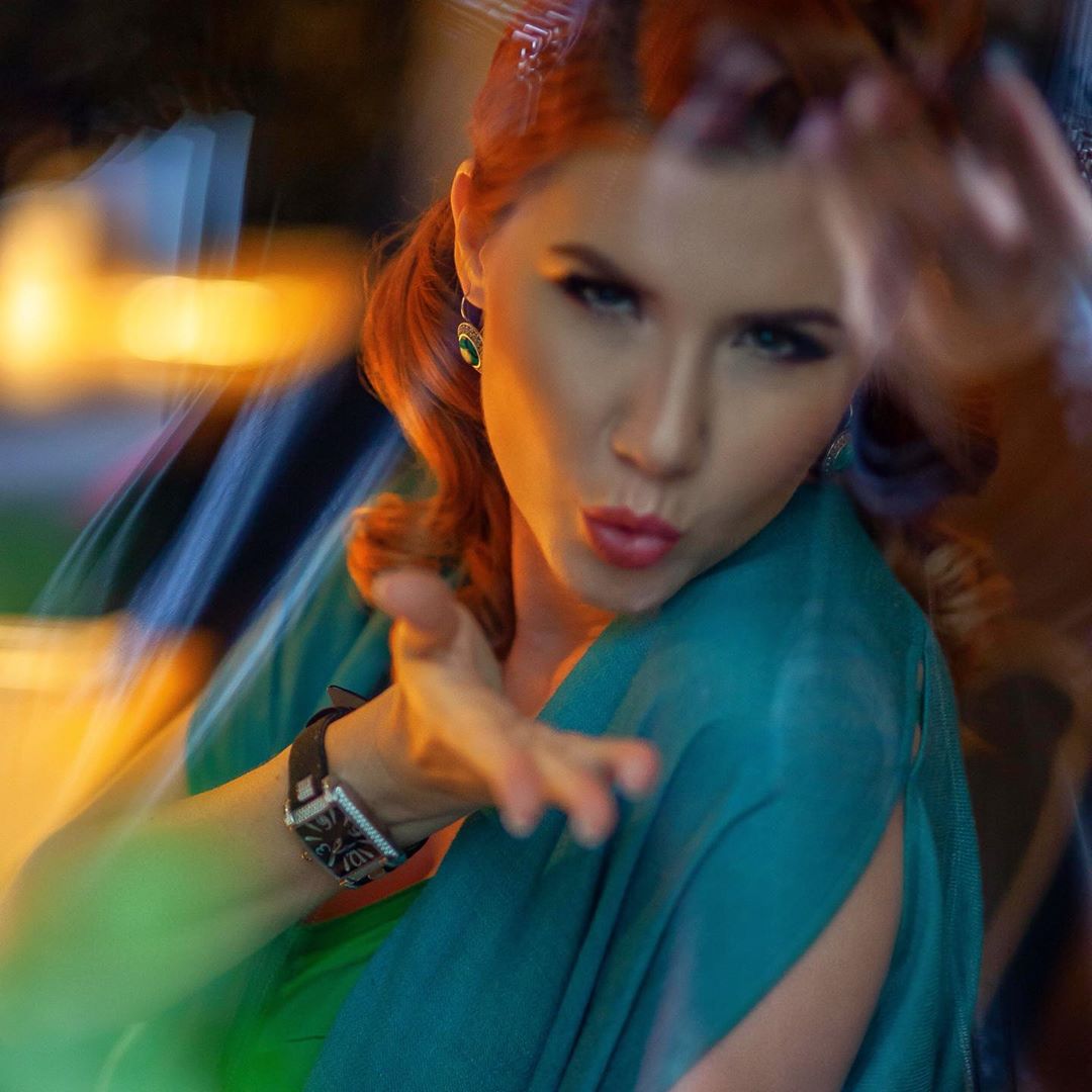 Анна Чапман (Anna Chapman) показала новые пикантные фото 2020 года