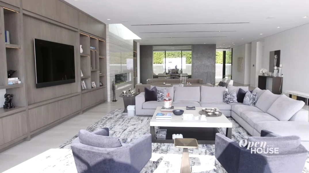 38 Interior Photos vs. 1251 Tower Grove Dr, Beverly Hills, CA Ultra Luxury Modern Mansion Tour