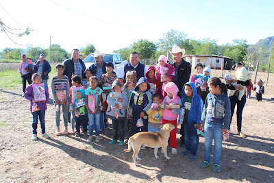 Visita alcalde de Álamos las comunidades de Chorijoa y Mesa Colorada