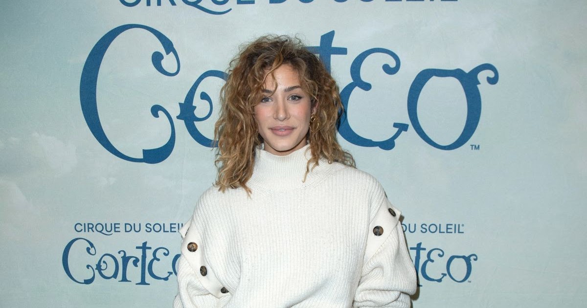 Manon Azem Clicks at Cirque Du Soleil Corteo Show Opening in Paris 12
