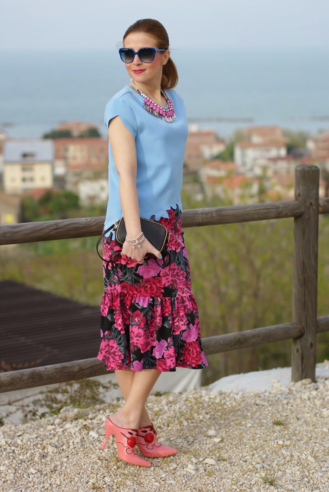 Statement necklace, floral skirt and...mules ! | Fashion and Cookies ...