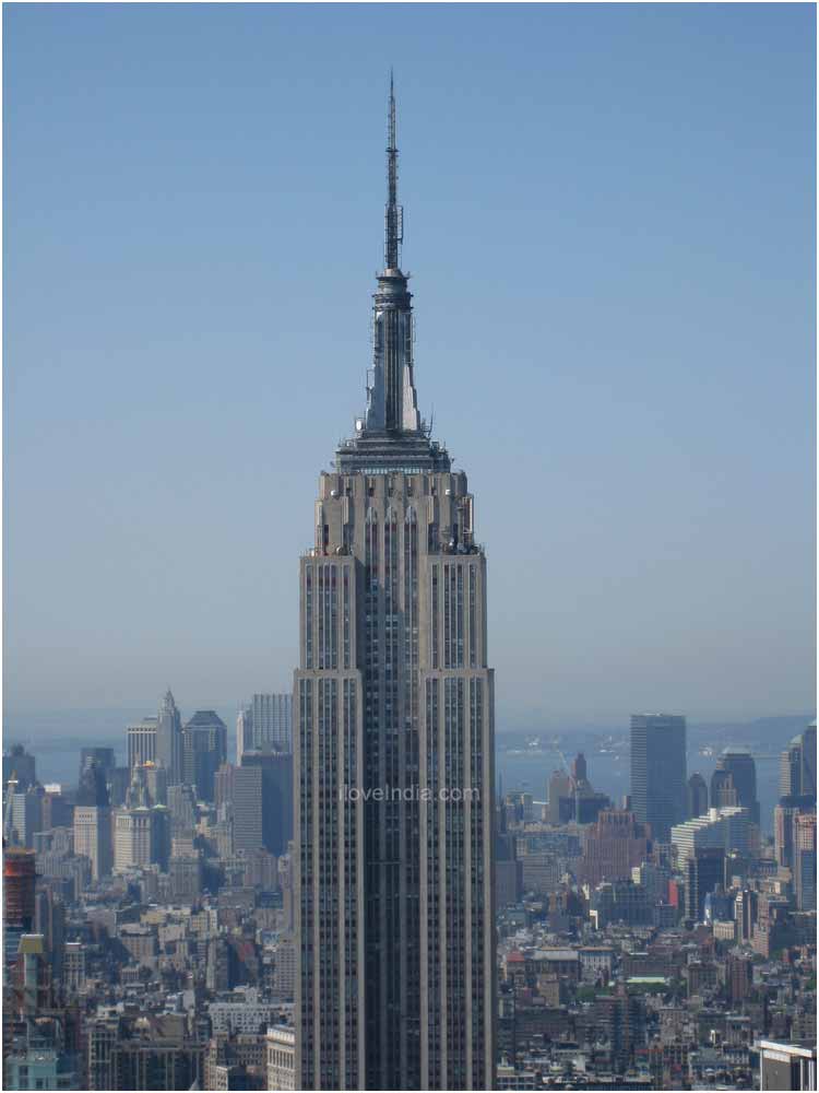 How tall is the spire on the chrysler building #2