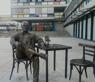 Escultura de Fontanarrosa en Plaza Montenegro