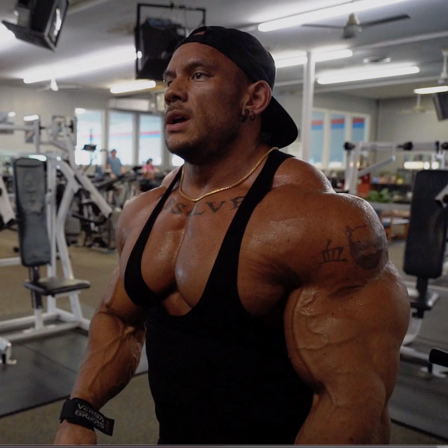 бодибилдер тованда смит. шон родон бодибилдер. Sean smith solo. шон смит бодибилдинг. сергей филенко художник.