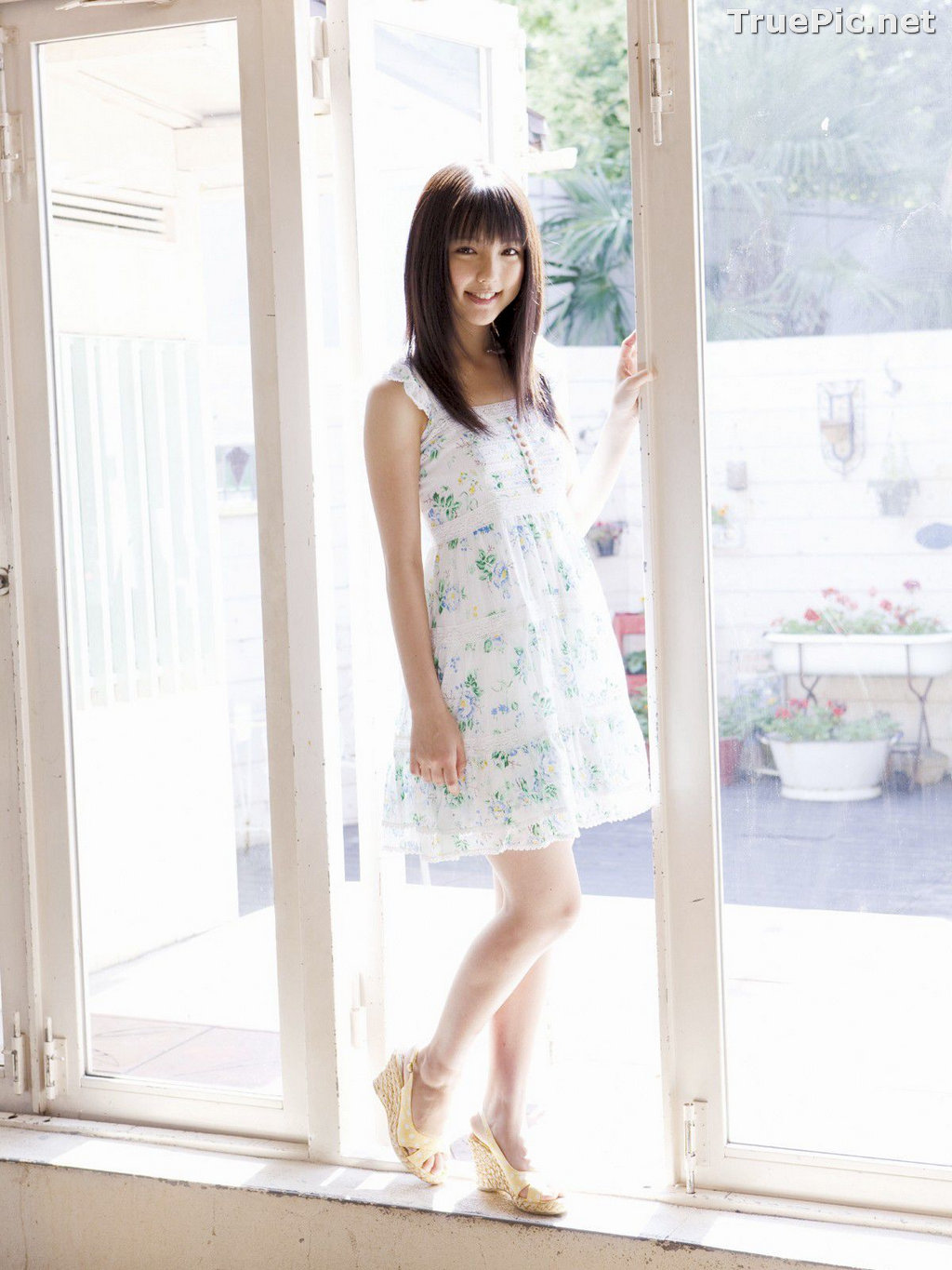 Image Japanese Singer and Actress - Erina Mano - Summer Greeting Photo Set - TruePic.net - Picture-30