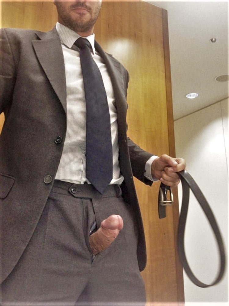 ★ Bulge and Naked Sports man : Strip Business Man : Naked Suits.
