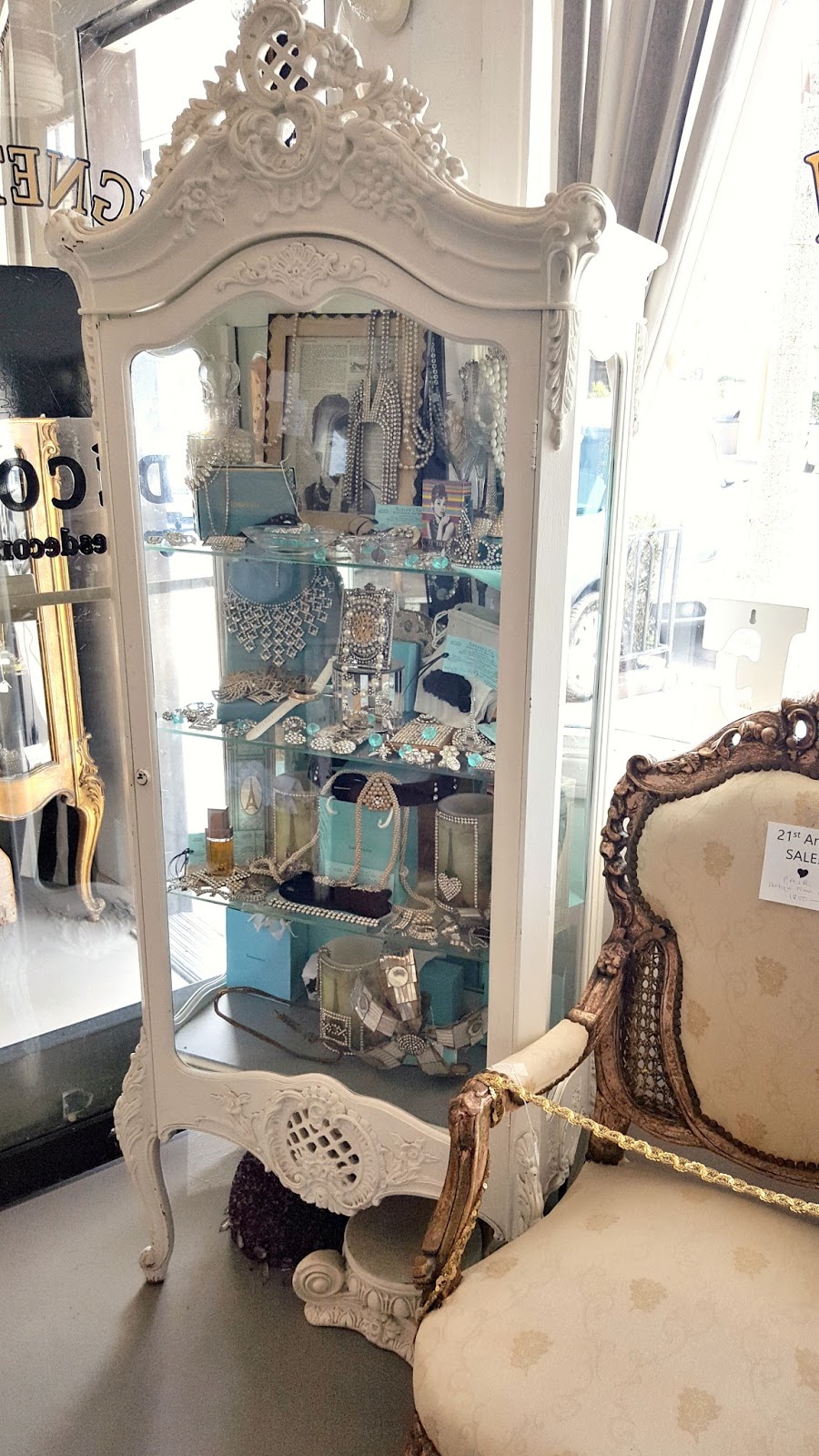 Jennelise Antiques San Diego