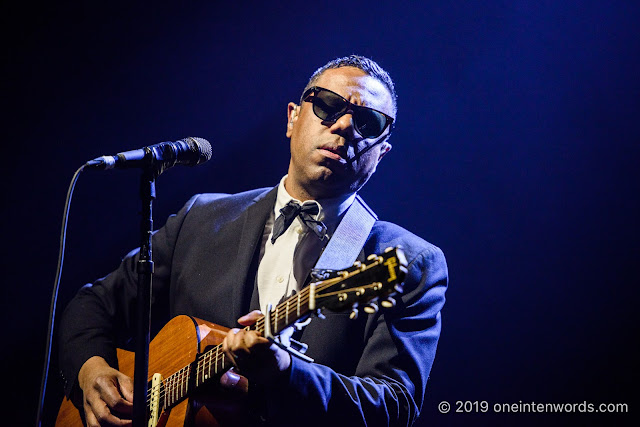 Murray A. Lightburn at Budweiser Gardens in London Ontario on April 28, 2019 Photo by John Ordean at One In Ten Words oneintenwords.com toronto indie alternative live music blog concert photography pictures photos nikon d750 camera yyz photographer