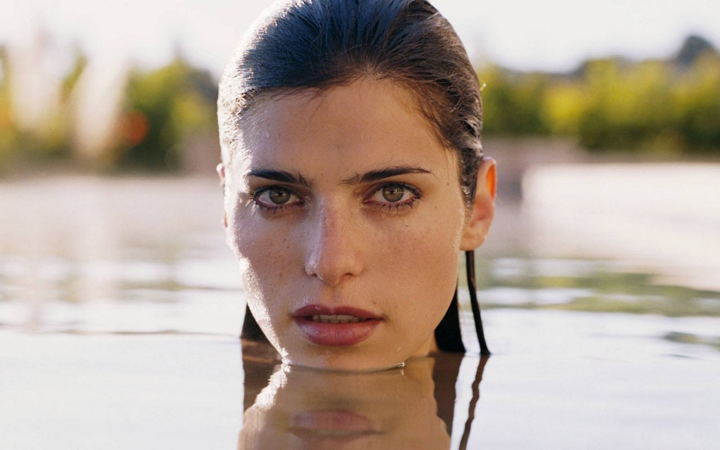 Lake Bell Wallpaper - Hollywood Maza