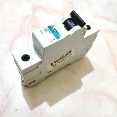 декрафт 150 ампер автомат. энерджи ампер 6 фото. таблица киловатт ампер 380. таблица ватт ампер 12 вольт. автомат 40 ампер 220 вольт мощность.