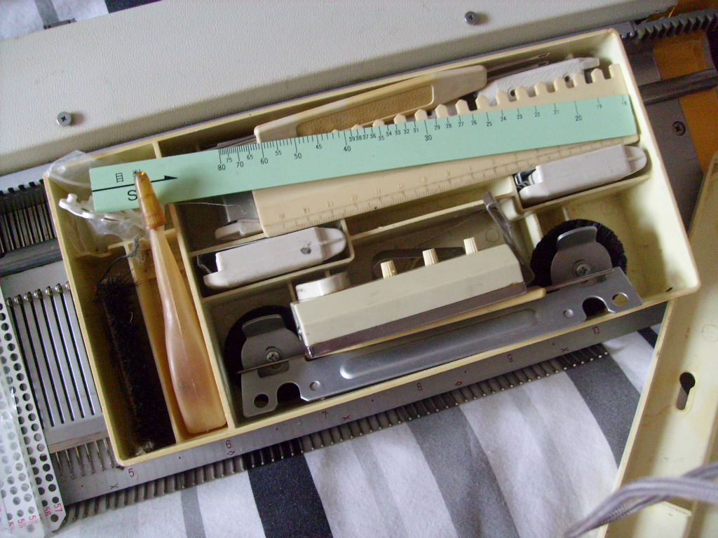 Adventures with Machine Knitting Hague Linker and Knitmaster 321