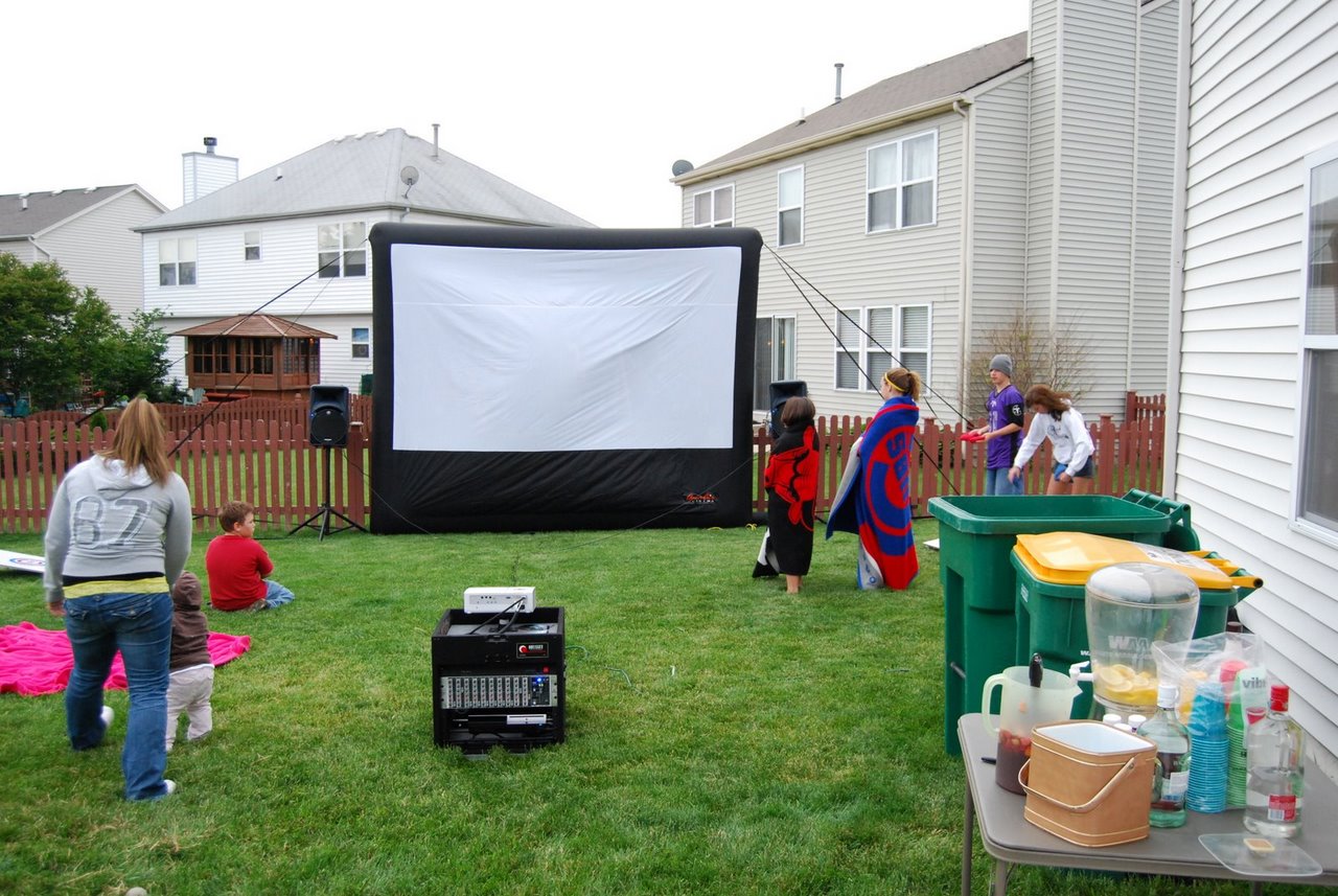 Outdoor Movies Inflatable Screens and Package from Outdoor Movies