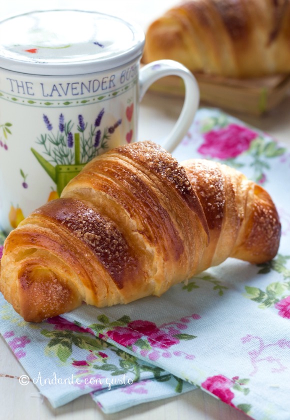 Andante Con Gusto Cornetti Sfogliati Come Al Bar Il Regalo Piu Bello E La Colazione A Casa