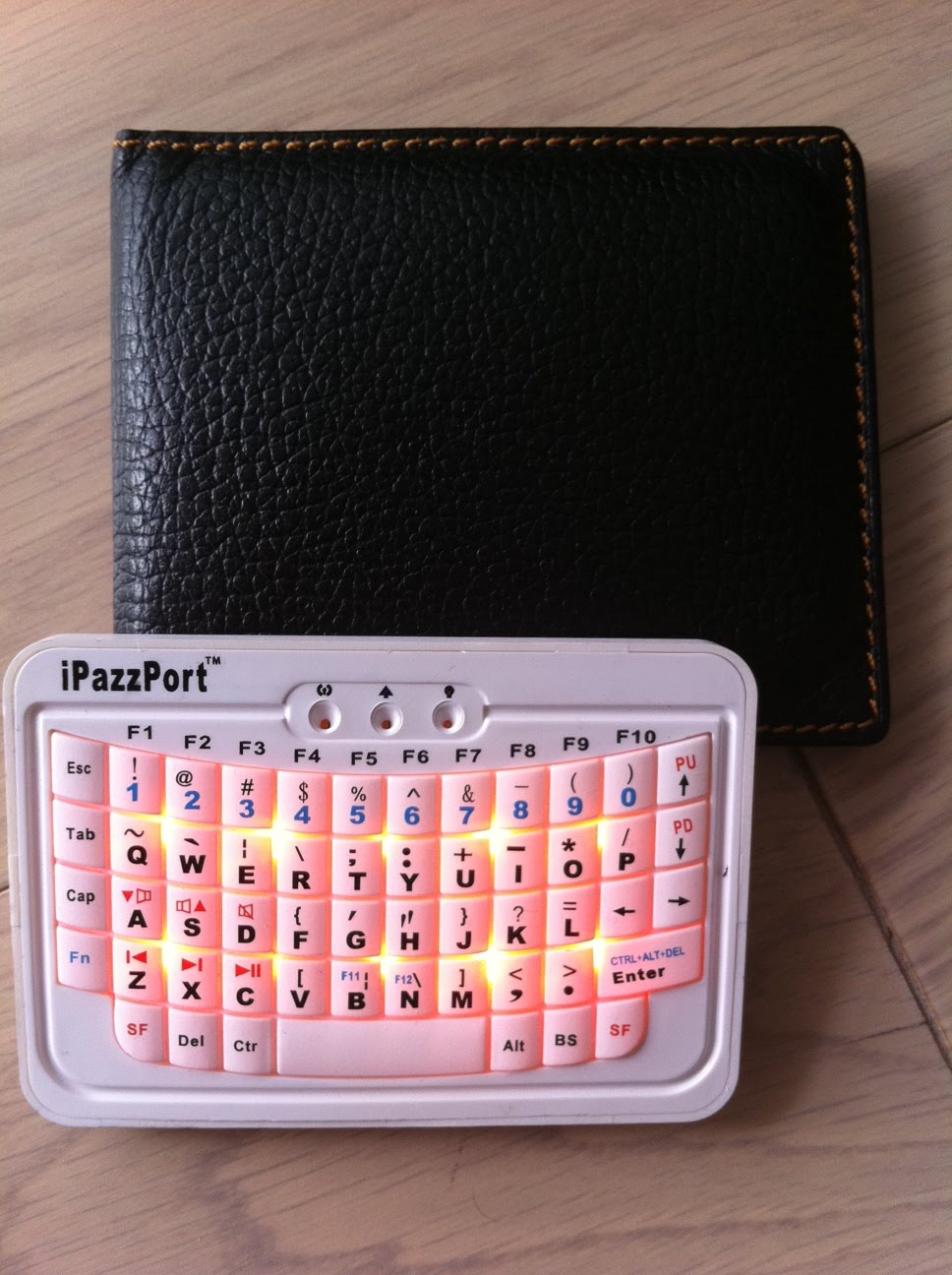 Mini iPad Bluetooth Keyboard, the iPazzzPort Mini Bluetooth Keyboard