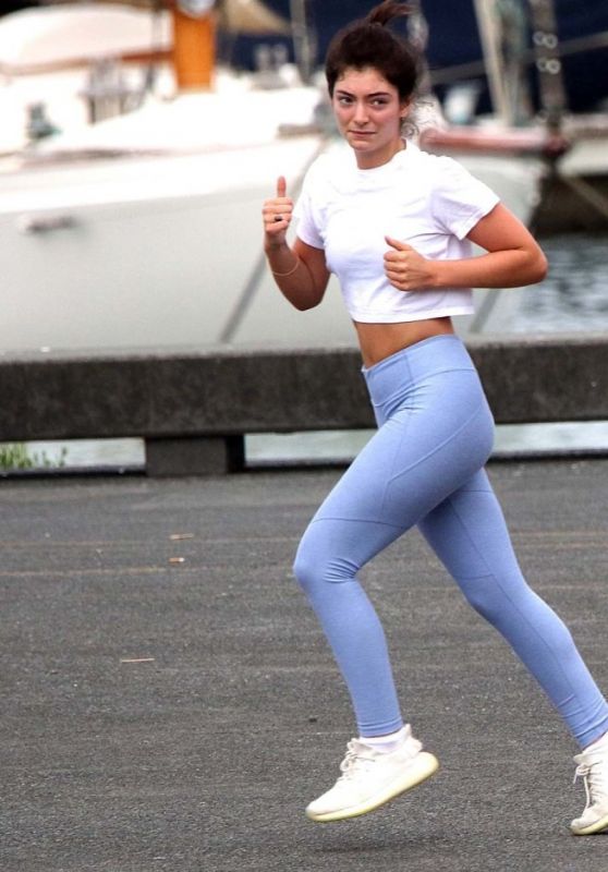 Lorde Clicks At Boxing Class in Auckland Feb 2019 - Celebrity Photos