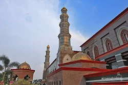 masjid kubah emas depok