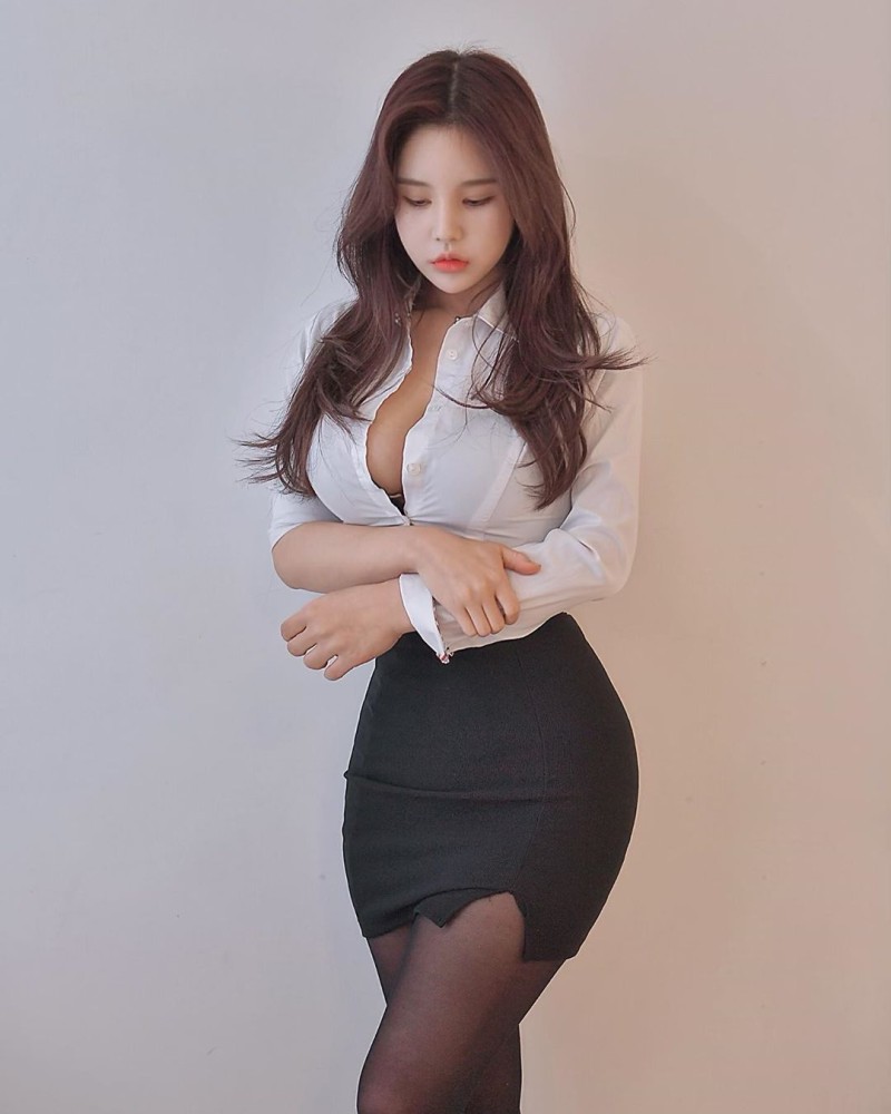 몸매 지리는 피팅모델 쮸리 - 디쁠