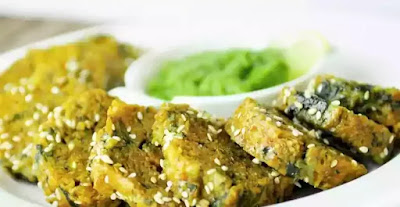 how-to-make-methi-palak-muthiya
